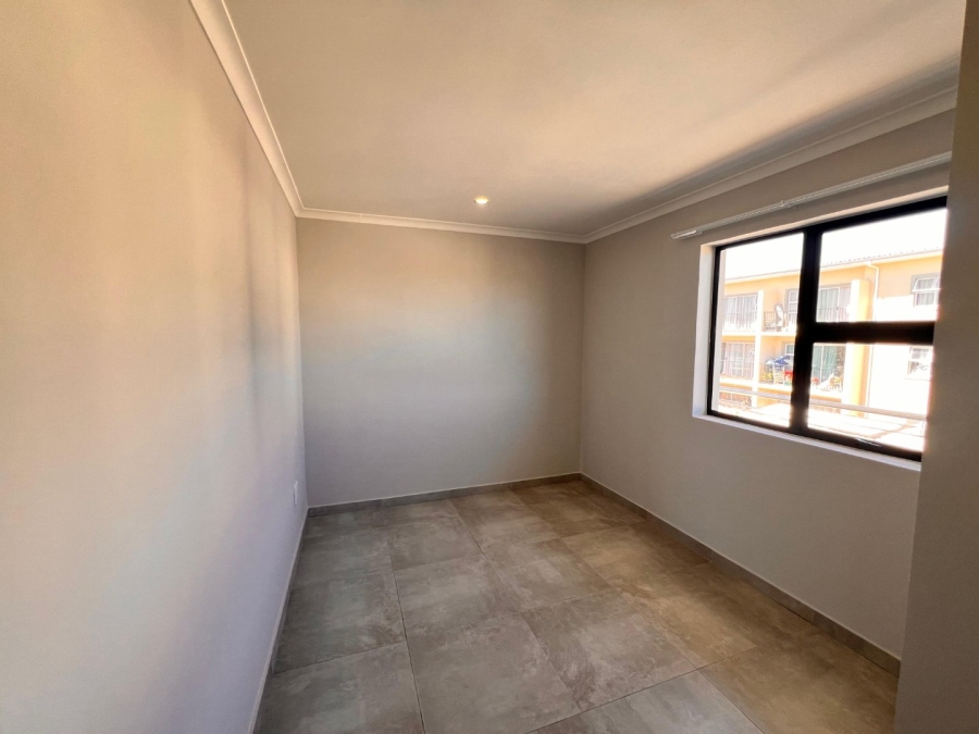 2 Bedroom Property for Sale in Parklands East Western Cape